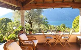 Casa Intignano - Camera Con Bagno E Portico Vista Lago